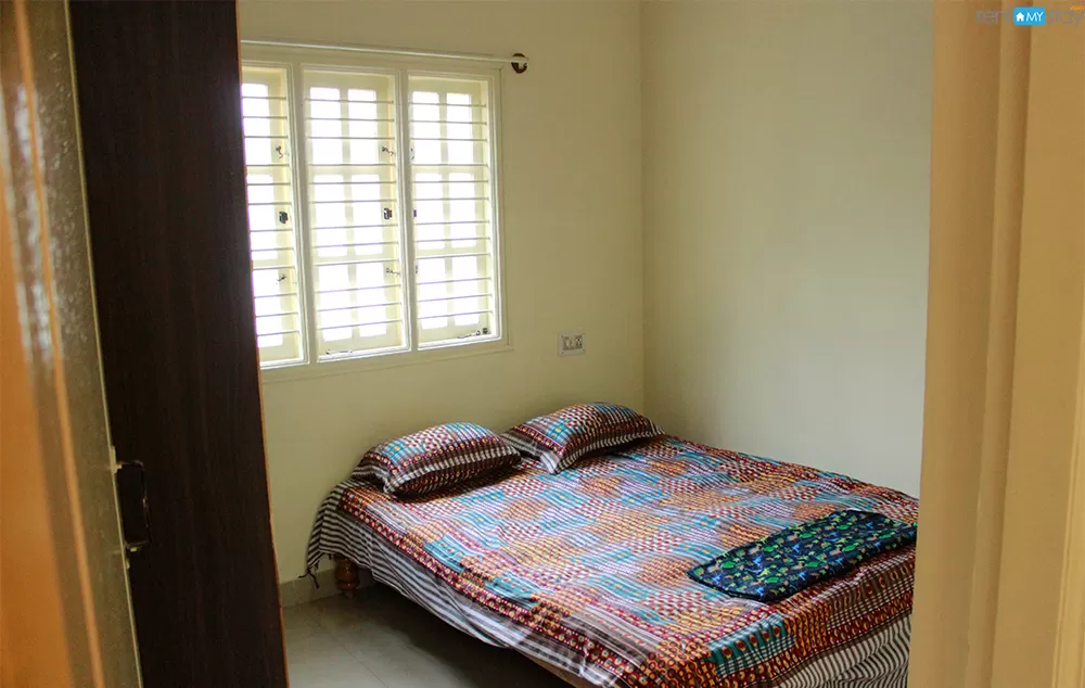 Furnished 1 BHK Apartment in Ejipura with Kitchen in Koramangala