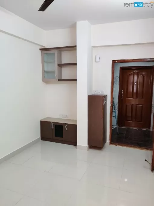 Semi furnished flat near kundnahalli in Kundanahalli