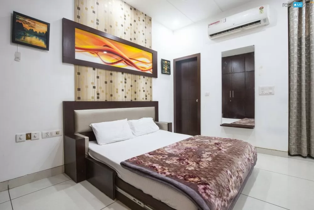 Luxury Inn - Home With Five Star Facilities in Delhi