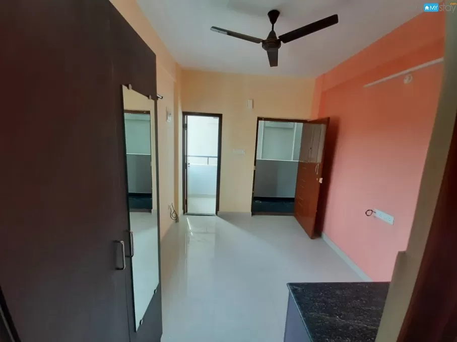 Semi Furnished Studio Flat on Rent in Kundanahalli in Kundanahalli