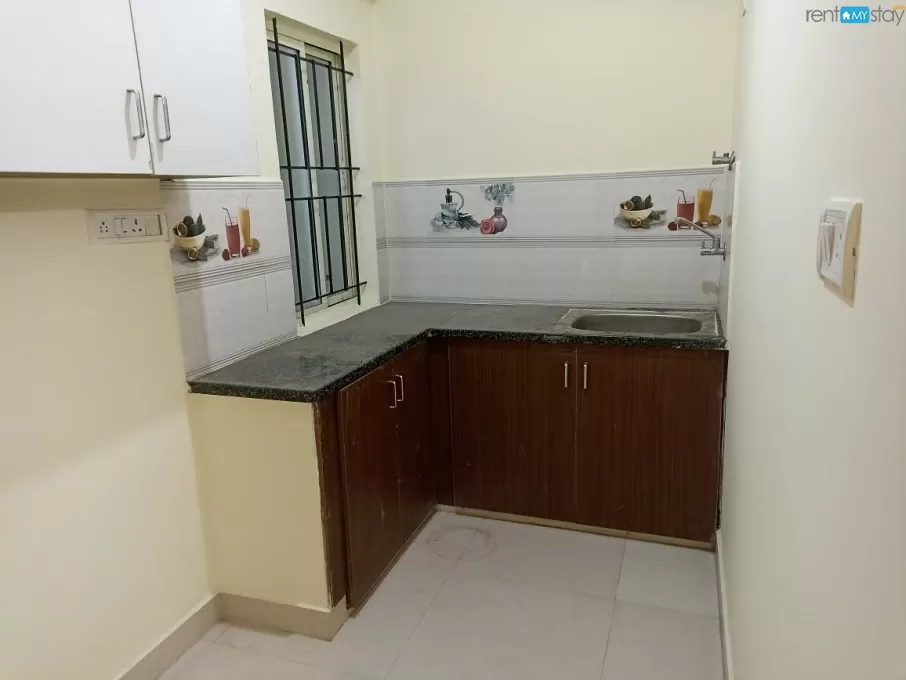 semi furnished 1bhk flat in kundanhalli in Kundanahalli