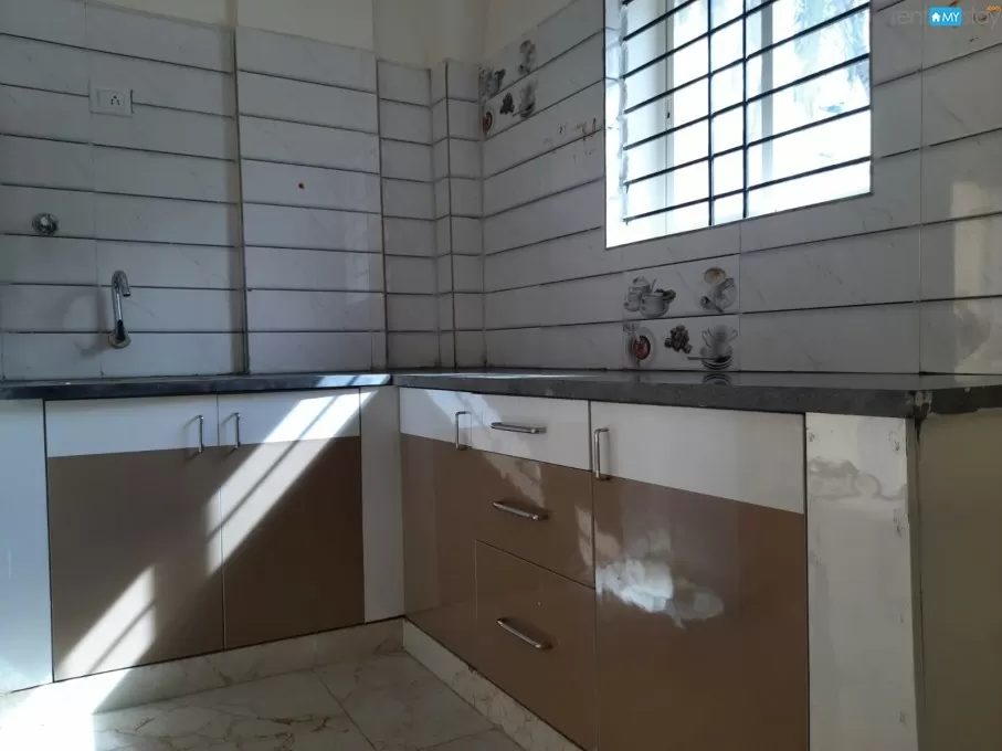 Fully Furnished Flat for long term stay in Jakkasandra in HSR Layout