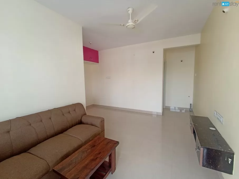 Fullyfurnished couple friendly 1bhk flat in marahathalli for rent in Marathahalli