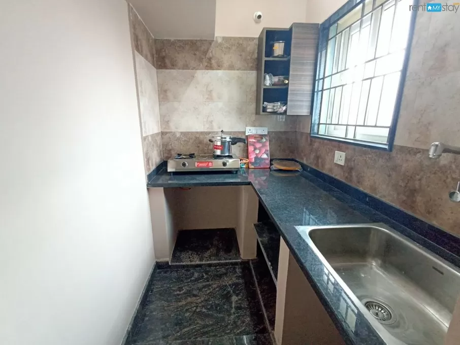 fully furnished 1bhk flat with kitchen in old madras road  in Old Madras Road