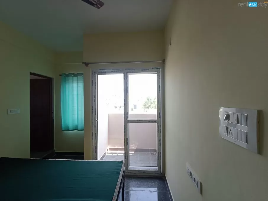 2bhk Fully Furnished couple friendly flat with modern kitchen in Whitefield