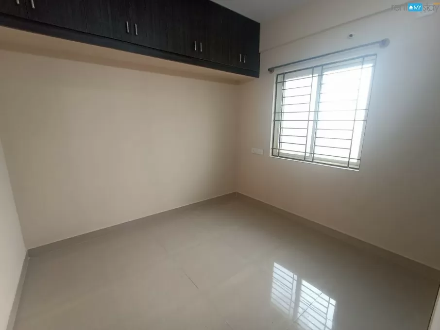1bhk Semi furnished flat in marahathalli with modular kitchen in Marathahalli