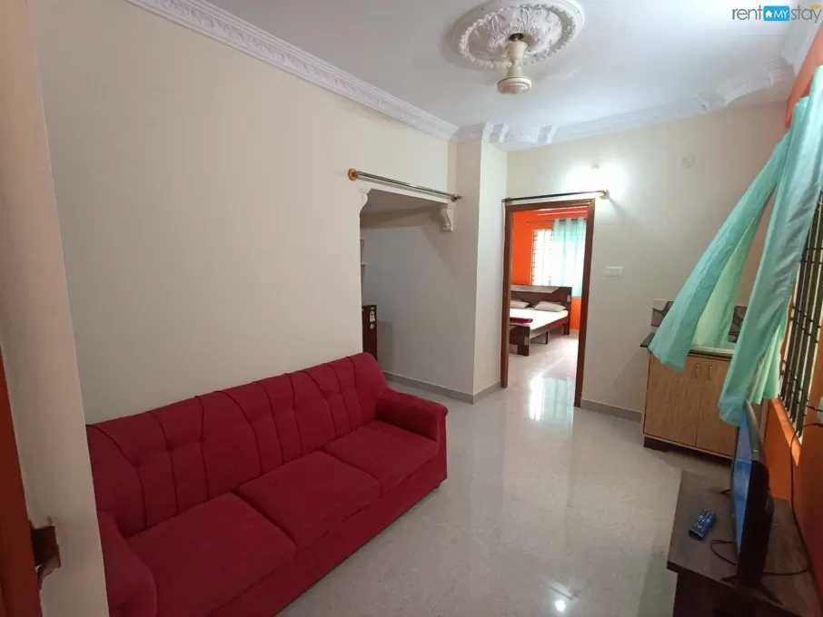 Couple friendly 1bhk fully furnished flat in marathahalli