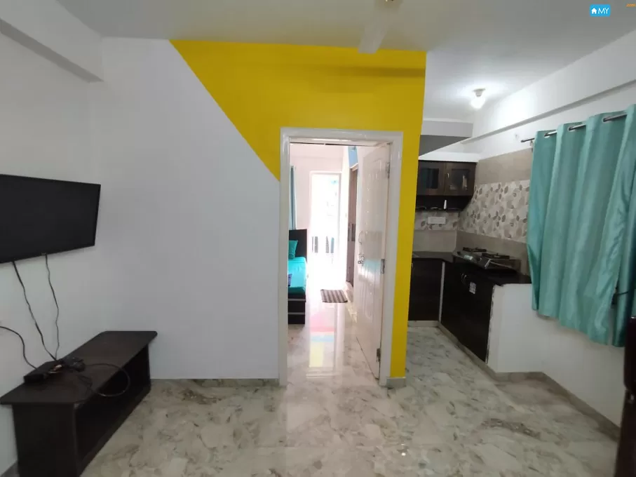 Fully Furnished Couple Friendly 1BHK Flats for rent in Hoodi